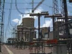 Topic-5-June-8_05-300x225 Topic-5-June-8_05-300x225 Cooling towers and circuit breakers of a 400 kV coal-fired power station. flashover Flashovers Combatted at South African Substation Topic 5 June 8 05 300x225