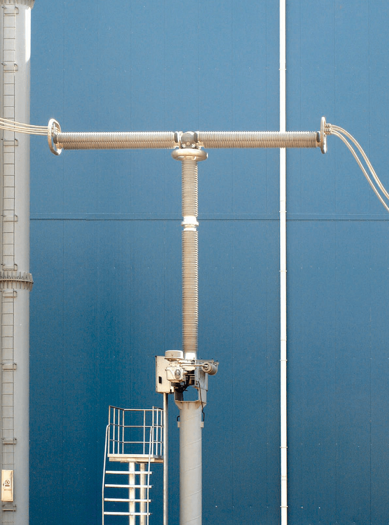 Bypass-breaker- Bypass-breaker- composite insulator Safety Considerations Favor Hollow Core Composite Insulators Bypass breaker