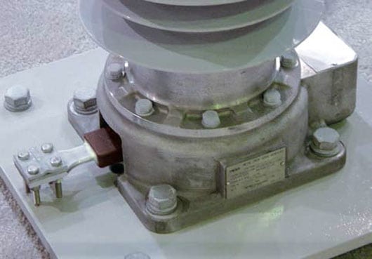 Figure 3: Arrester with special ground connection for internal leakage current measurement.