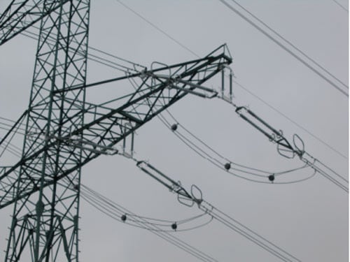 Fig. 2: 400 kV line with insulator strings modified into ‘upturned T’.