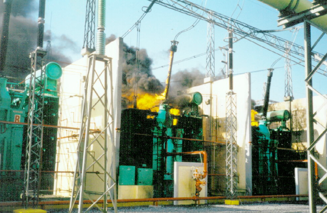 Screen-Shot-2016-06-17-at-10 Screen-Shot-2016-06-17-at-10 Fig. 1: Failure of bushing´s external insulation resulted in explosion and fire. housed bushings Polymeric Housed Bushings: Utility Viewpoint in a Regulated Market Screen Shot 2016 06 17 at 10