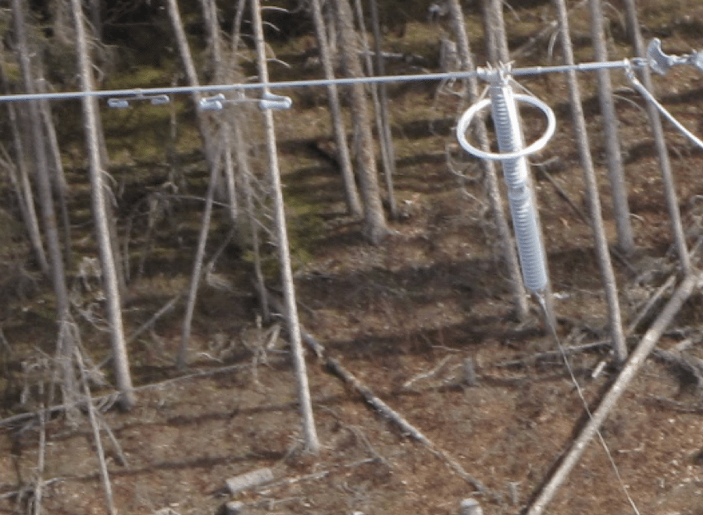 Detail of placement of TLSA and vibration damper.